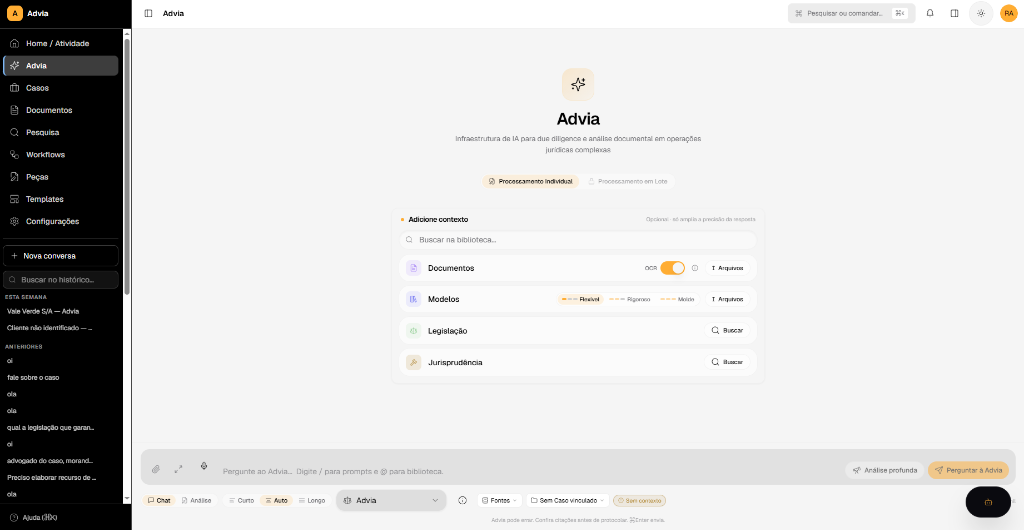 Tela demonstrativa da AdvIA mostrando documentos e contexto autorizados em uma Operação